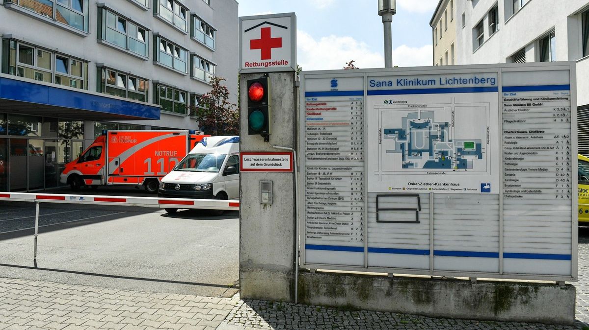 Tři srbští bratři brutálně napadli personál berlínské nemocnice